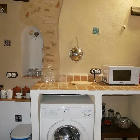 No 2 Spacious And Airy In Medieval Village Apartment